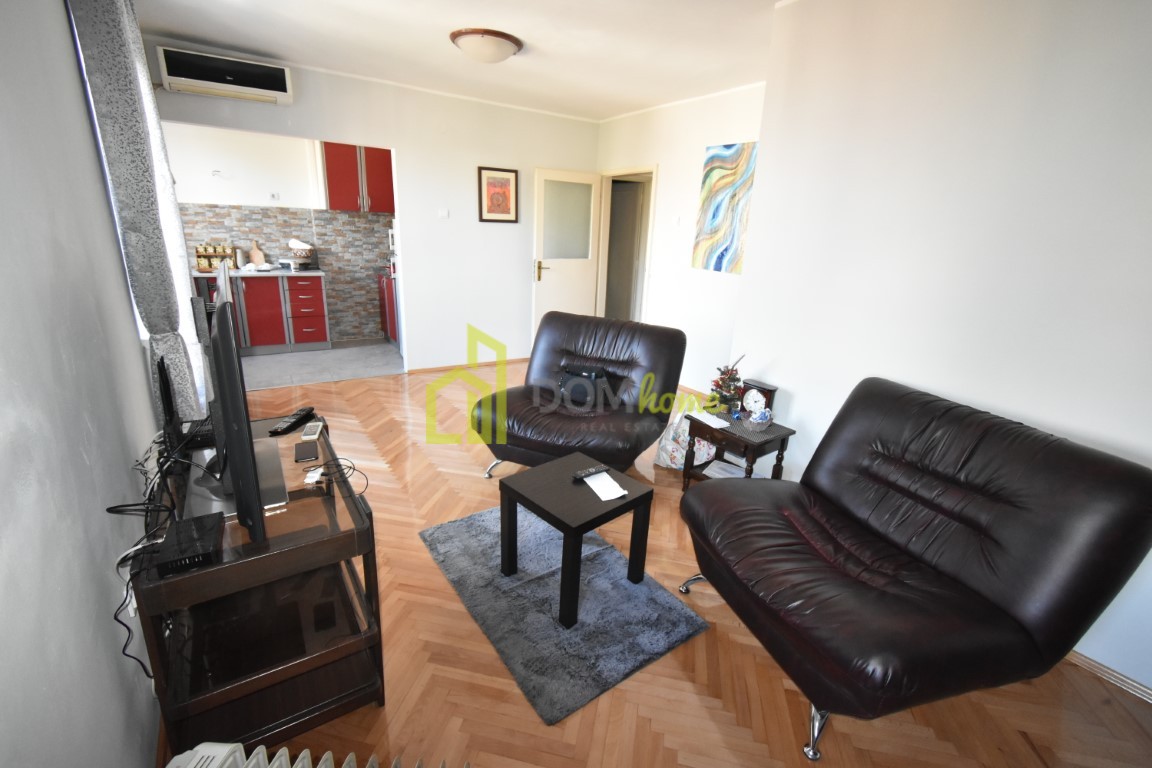 Jednosoban stan 54m2, Drač